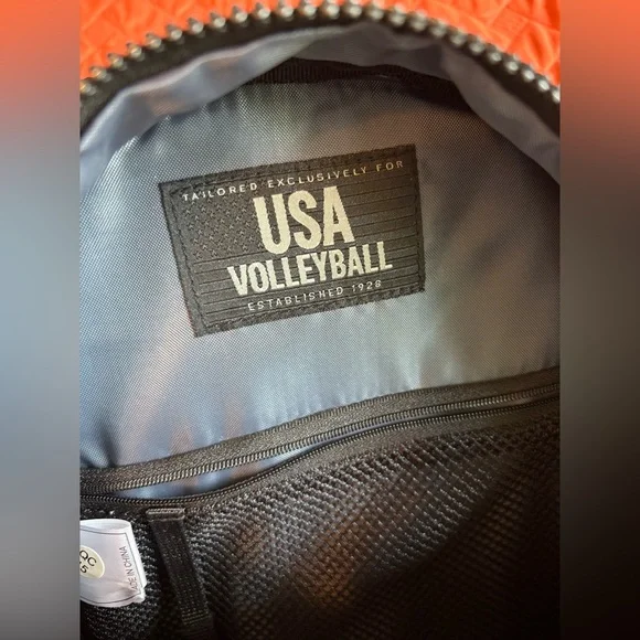 🚨4/$20 Sale!🚨 Mini Adidas backpack (Purse size) NWT USA Volleyball - Picture 5 of 5